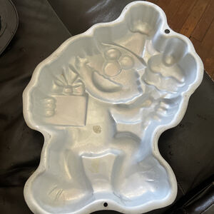 Vintage 1996 Wilton Sesame Street Elmo Cake Pan 2105-4298 Bakeware